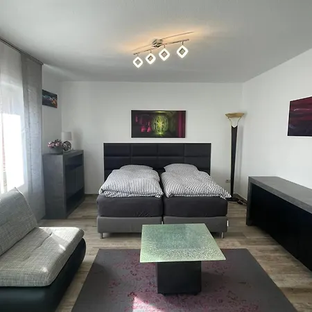 דירה Boardinghouse